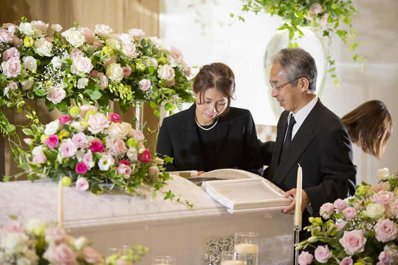 実施する前に考えておきたい！【家族葬の注意点・ポイント】 class=