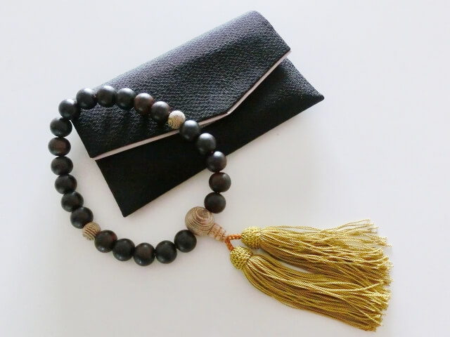 意外に知らない！？数珠のマナーとは？ class=