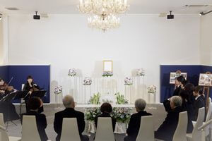 家族葬の参列はどこまでが範囲？家族葬に参列するかどうかの判断は？ class=