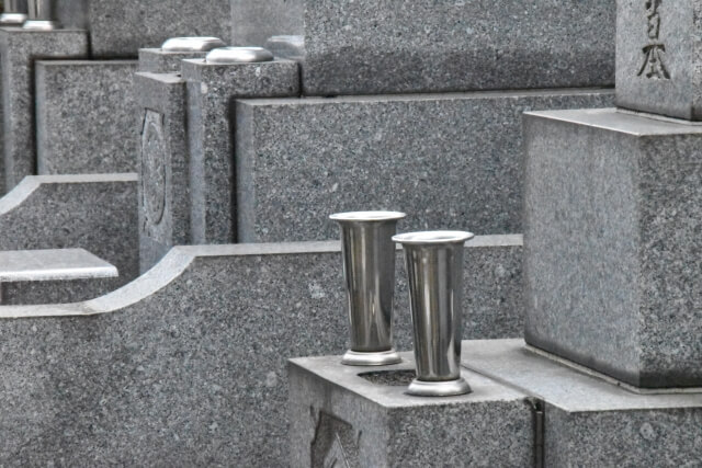 徐々に増えてきている両家墓とは？両家墓にする場合の注意点は？ class=