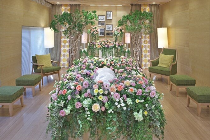 メディアも注目！！増えているオーダーメイド葬式 class=