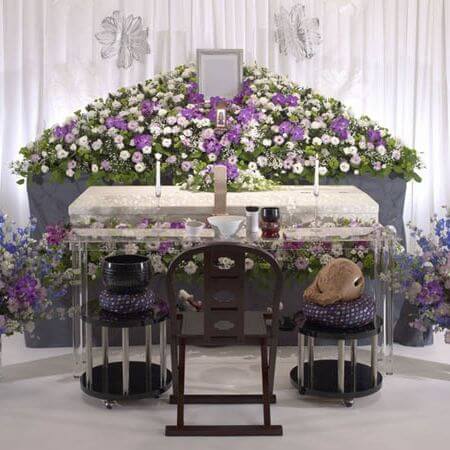葬儀の花祭壇の分類に関して class=