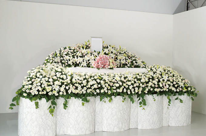 知っておきたい 葬儀 葬式の お花の種類 オハナクラブ